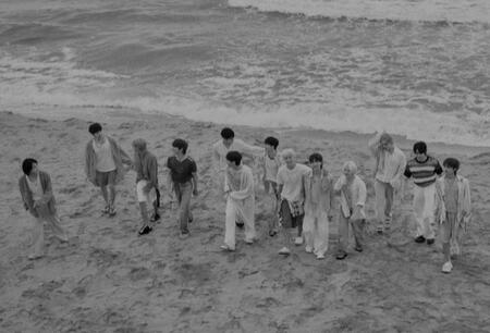 Seventeen Home Series